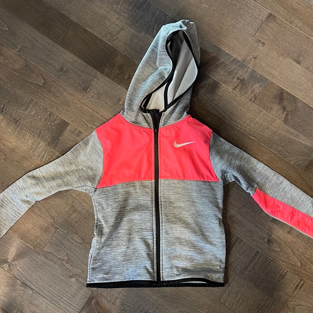 NIKE DRY FIT ZIP UP JACKET SIZE 5/6